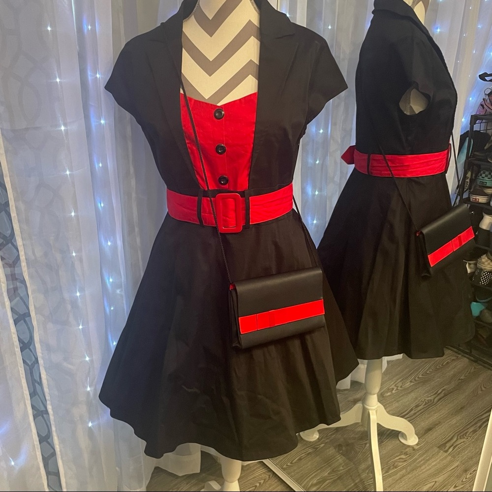 Audrey Hepburn Dress with Belt and Matching Purse!